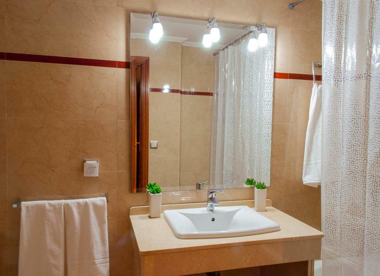 Apartamento céntrico con parking privado Cordova Esterno foto