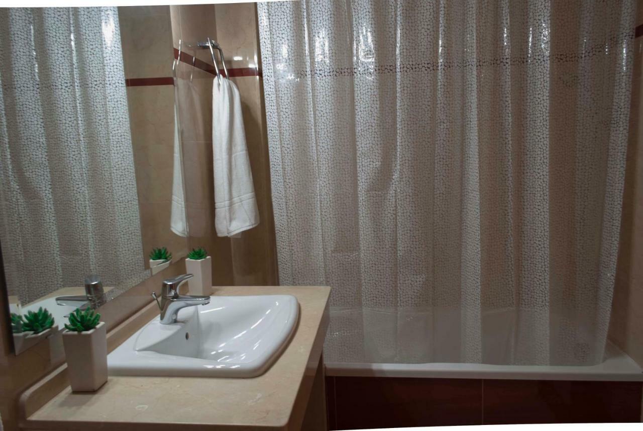 Apartamento céntrico con parking privado Cordova Esterno foto